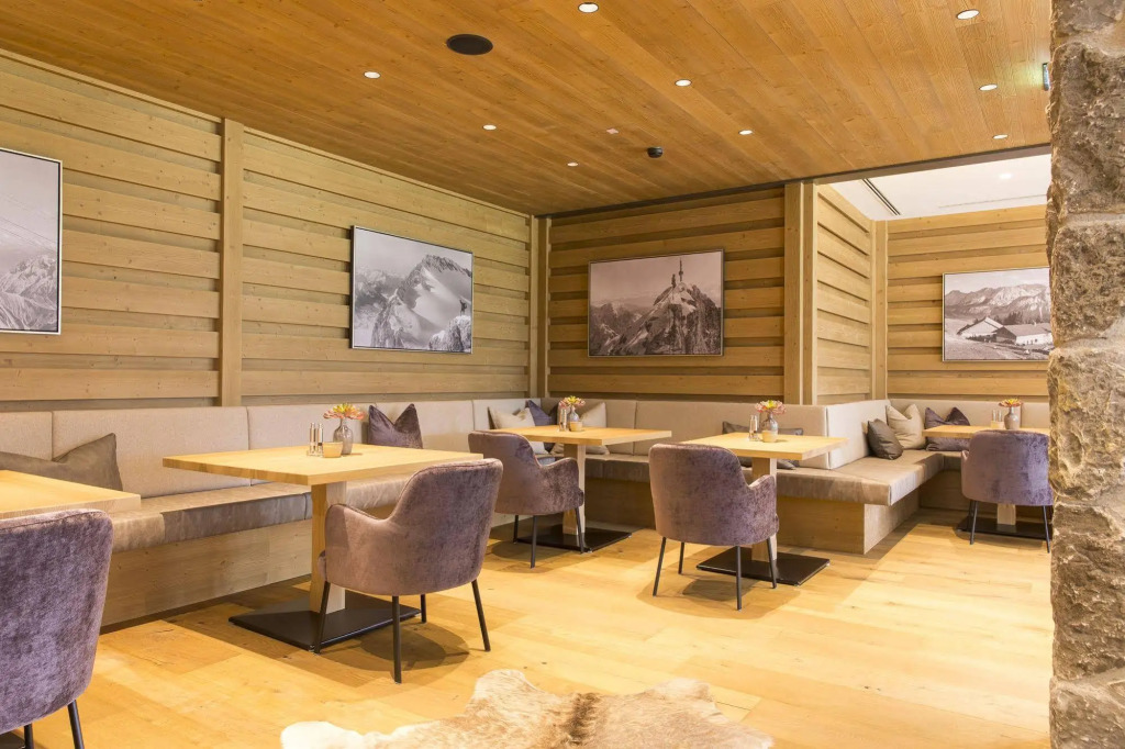 PUR Suites & Chalets