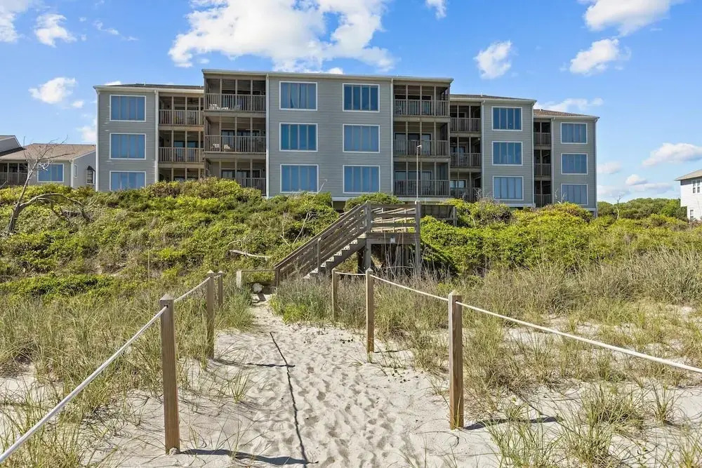 Maritime West C-33 3 Bedroom Condo by RedAwning