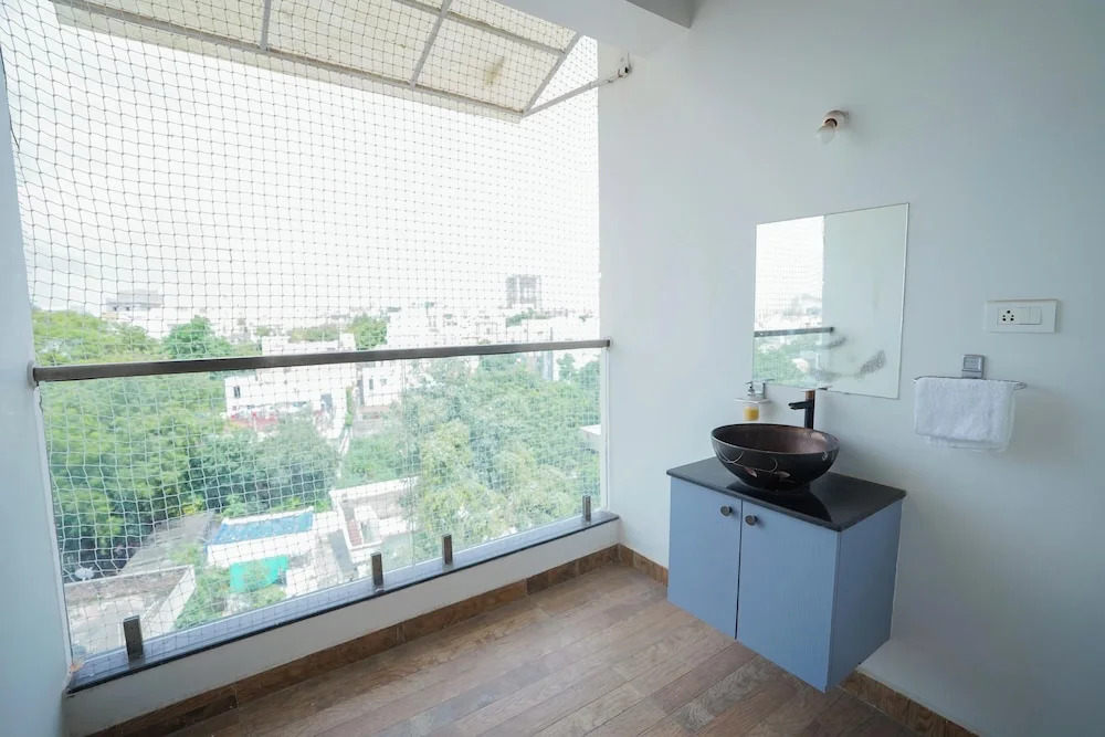 Aurelia Apartment By Red Olive 4bhk 30min Hitech