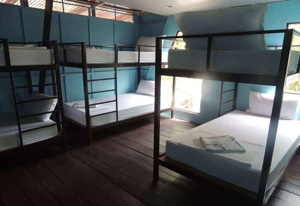 Khao Lak Highway Inn