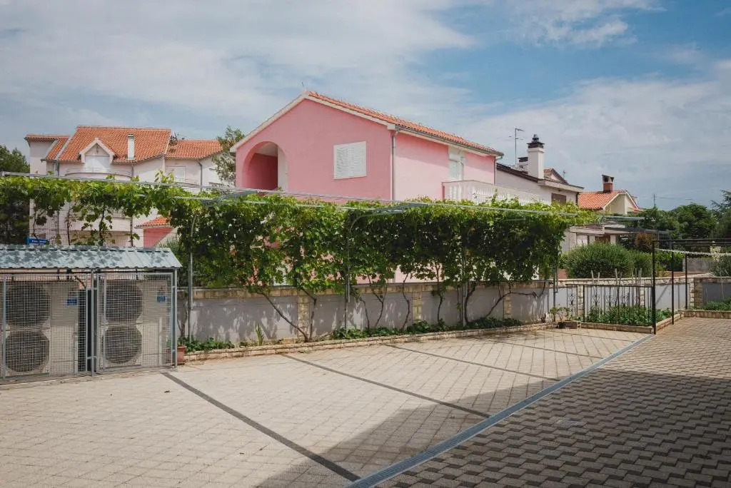 Apartments Josip
