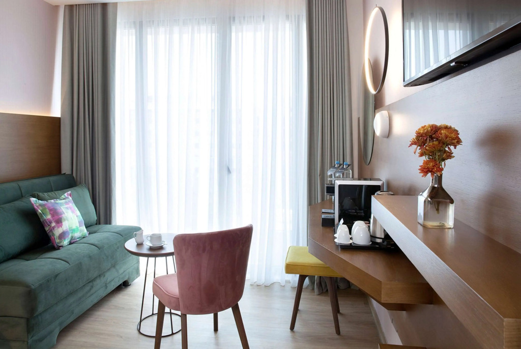 Zeus Essence Wyndham Athens Residence