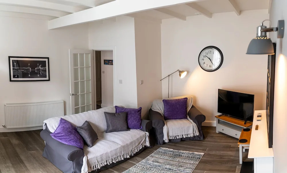 The Old Paint Shop Apartment - Centrally Situated