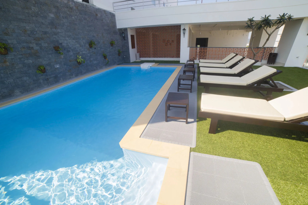 Edele Hotel Nha Trang Beach