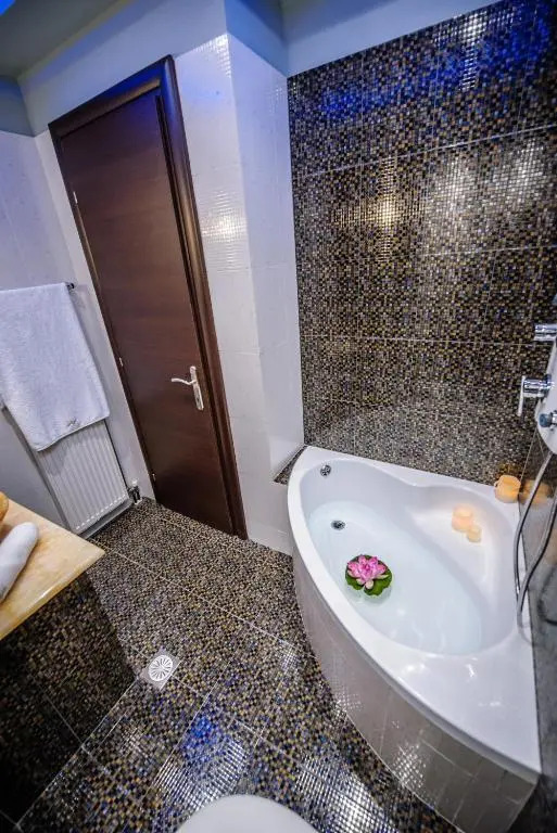One of a kind Luxury Apartment City Center Near HELEXPO