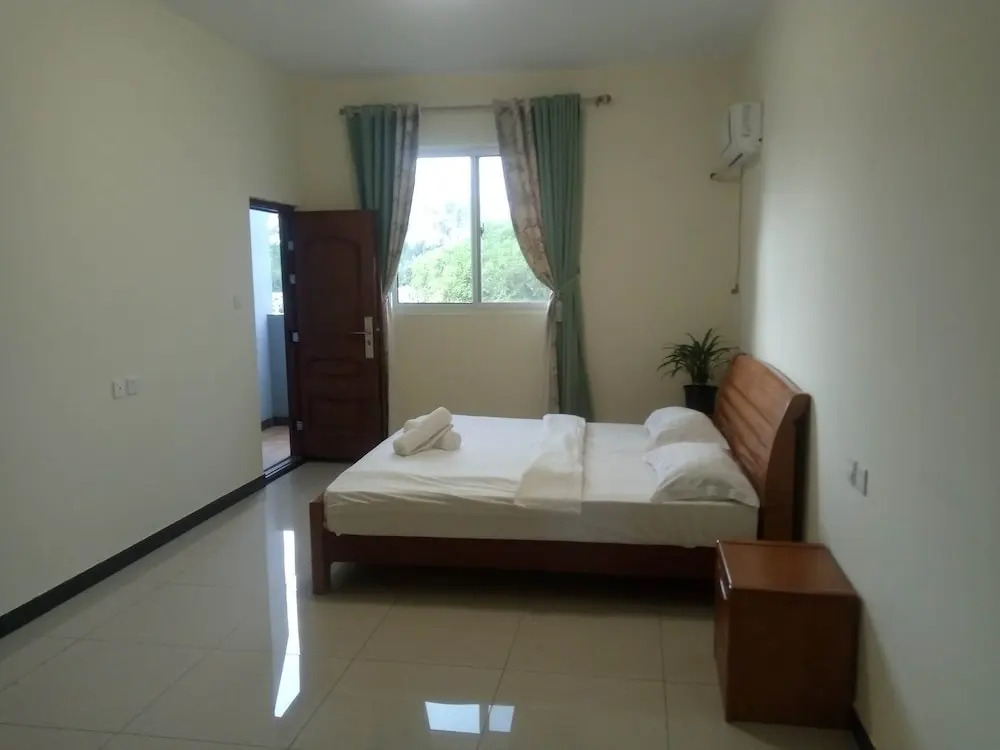 Sunshine Inn