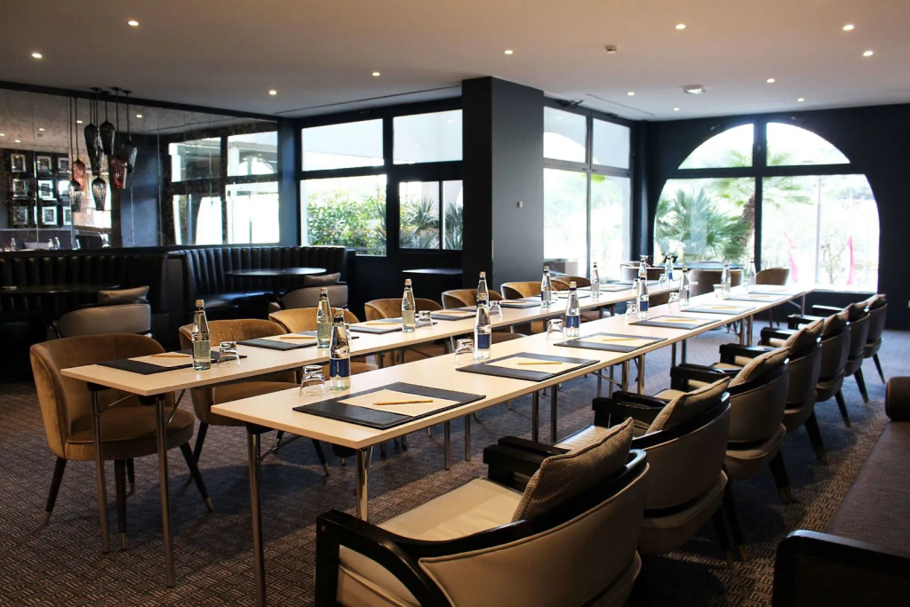 Columbus Hotel Monte-Carlo, Curio Collection by Hilton