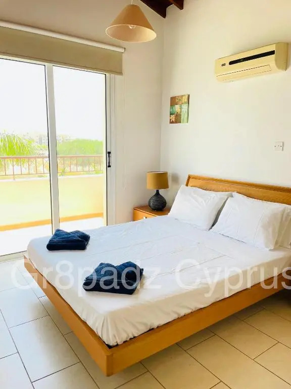 Gr8padz Villa Artemis