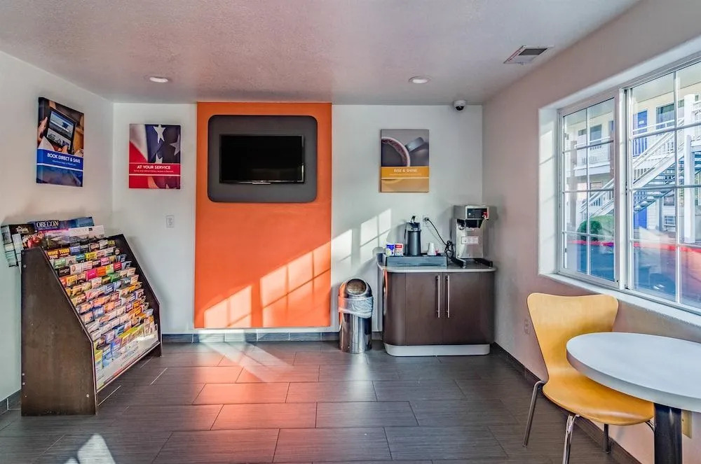 Motel 6 Gresham
