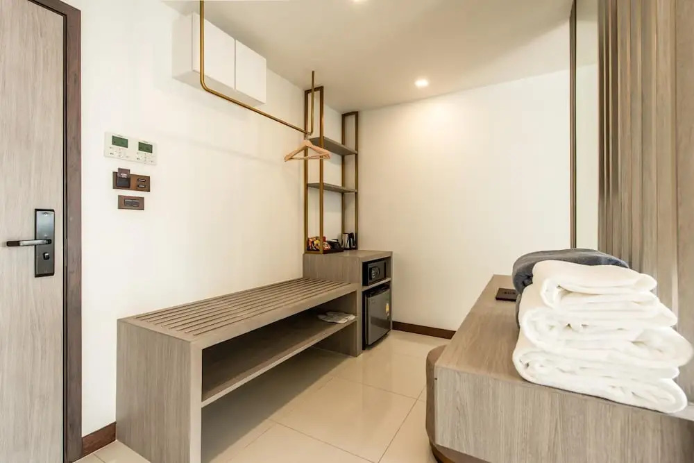 Отель Blackwoods Hotel Pattaya