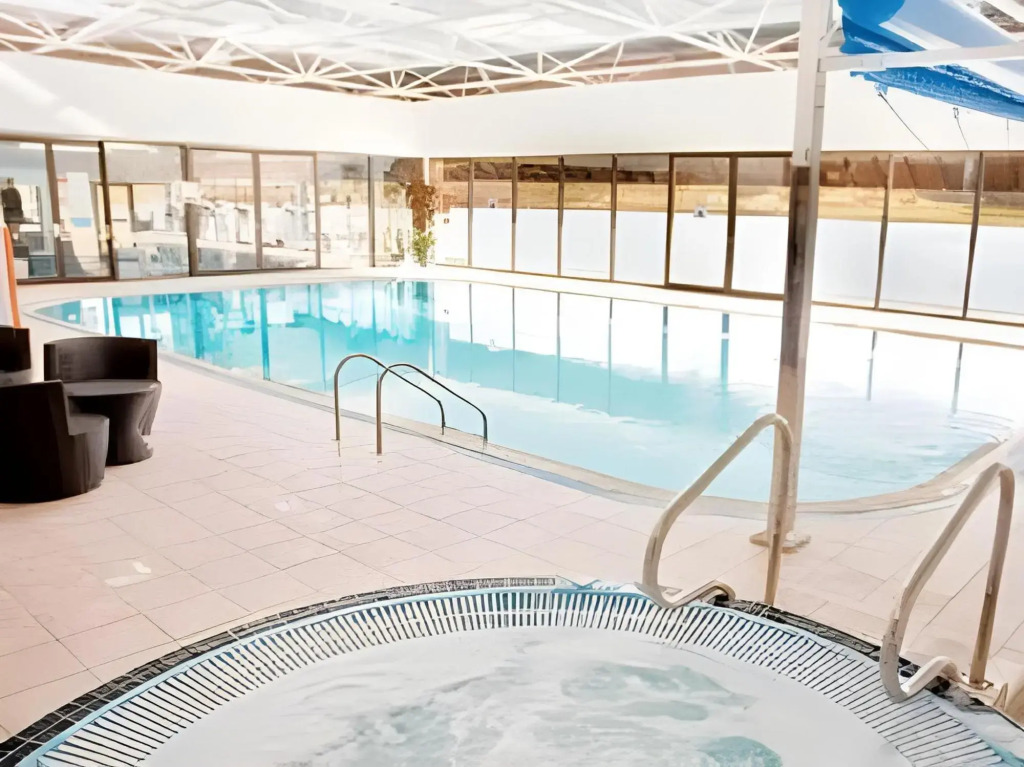 Waterton Park Hotel