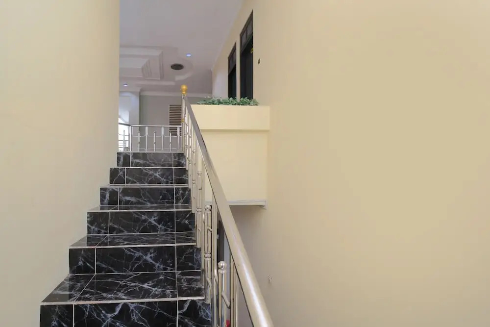 Airy Sukolilo Nginden Intan Timur Enam F1 3 Surabaya