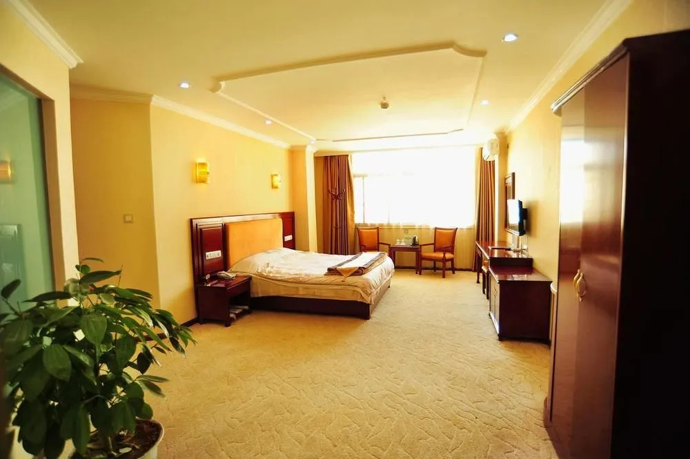 Kunming Jiyang Hot Spring Hotel