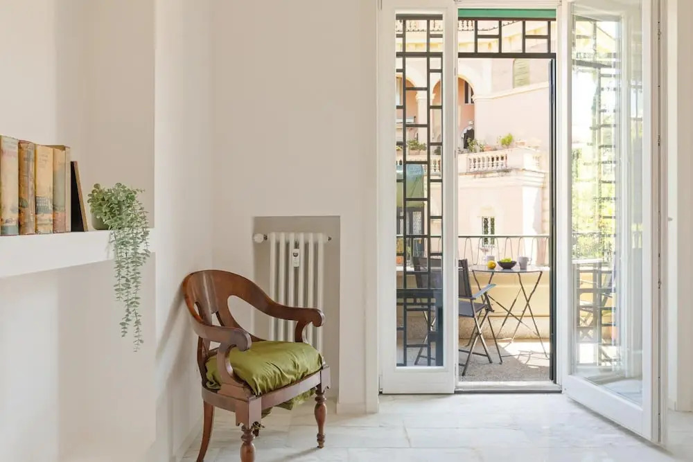 Bright And Spacious Family Apartment In Parioli