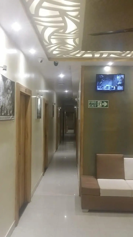 Hotel Sun City Near Saifee Hospital And HN Reliance Hospital
