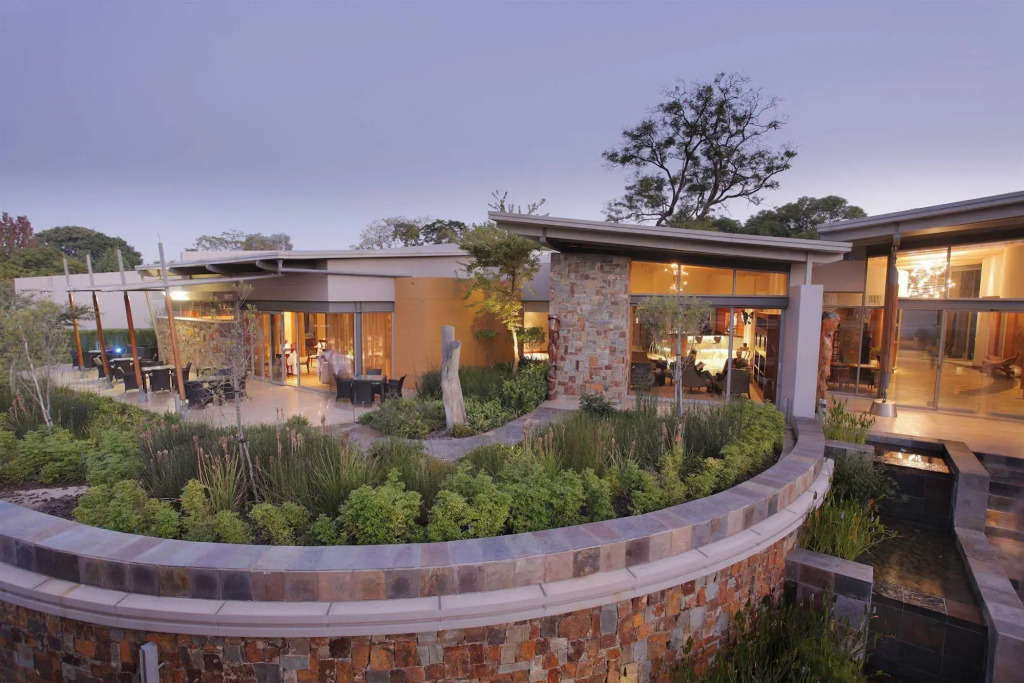 Seven Villa Hotel & Spa