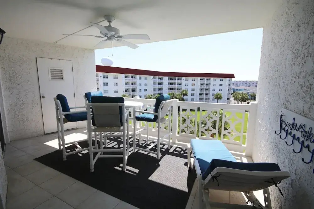 255 El Matador 1 Bedroom Condo