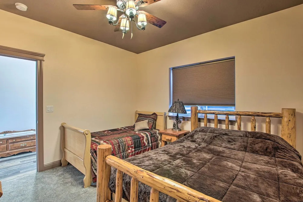 Spacious Home w/ Mtn Views: 2 Mi to Bear Lake!