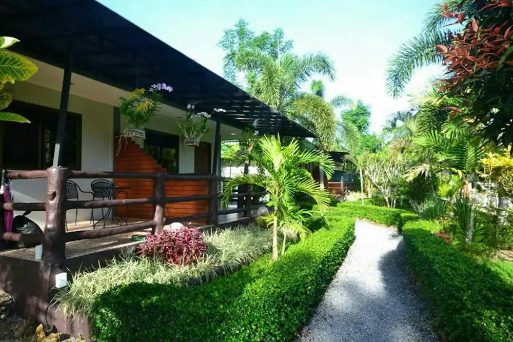 Ruenchan Resort at Saithai