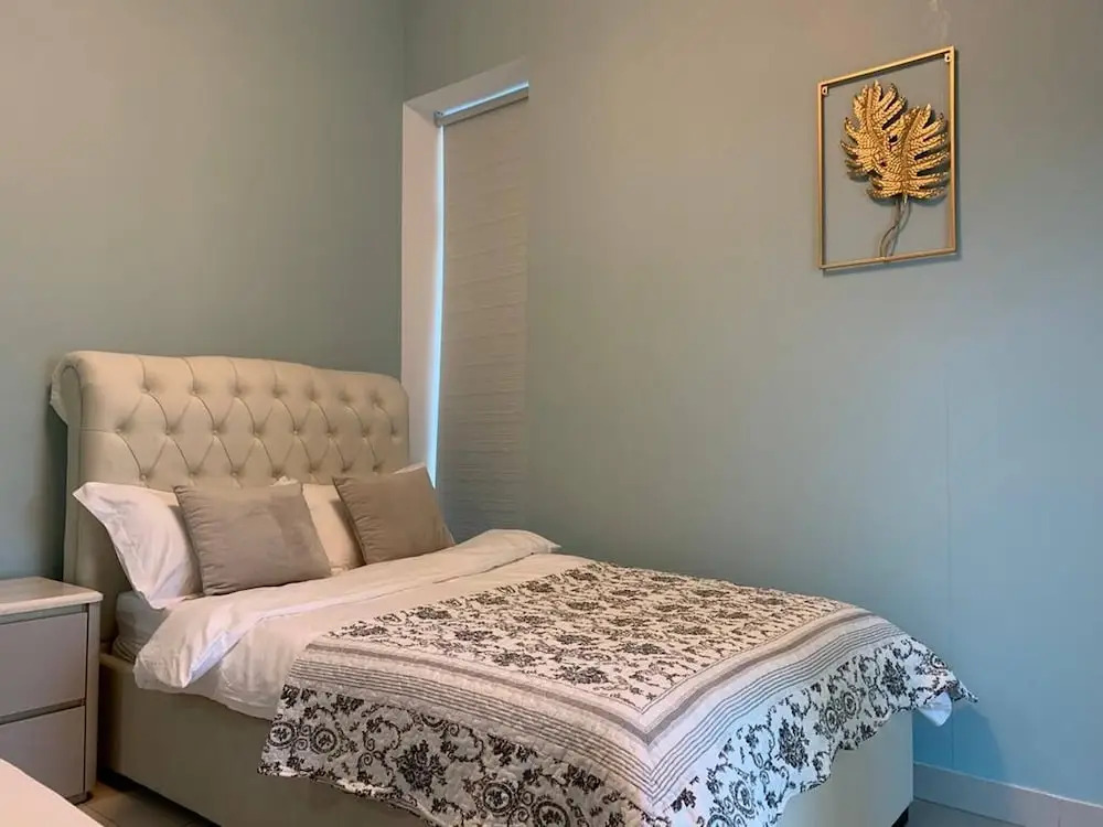 Lux High Rise Marina Apartment