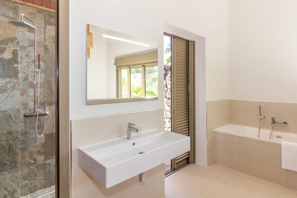 Escale Chic ! Villa de charme au cœur du village balnéaire de Saint-Gilles