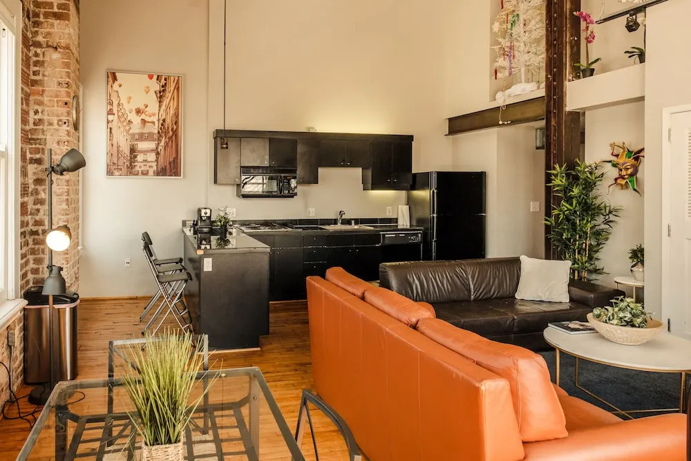 CrashPad on Main Street