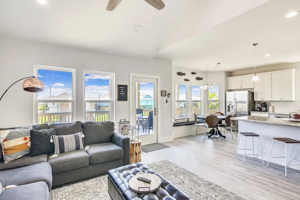 Blue Dolphin 4 Bedroom Home