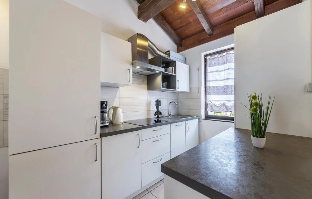 Stunning Home in Cervar Porat With Wifi and 2 Bedrooms