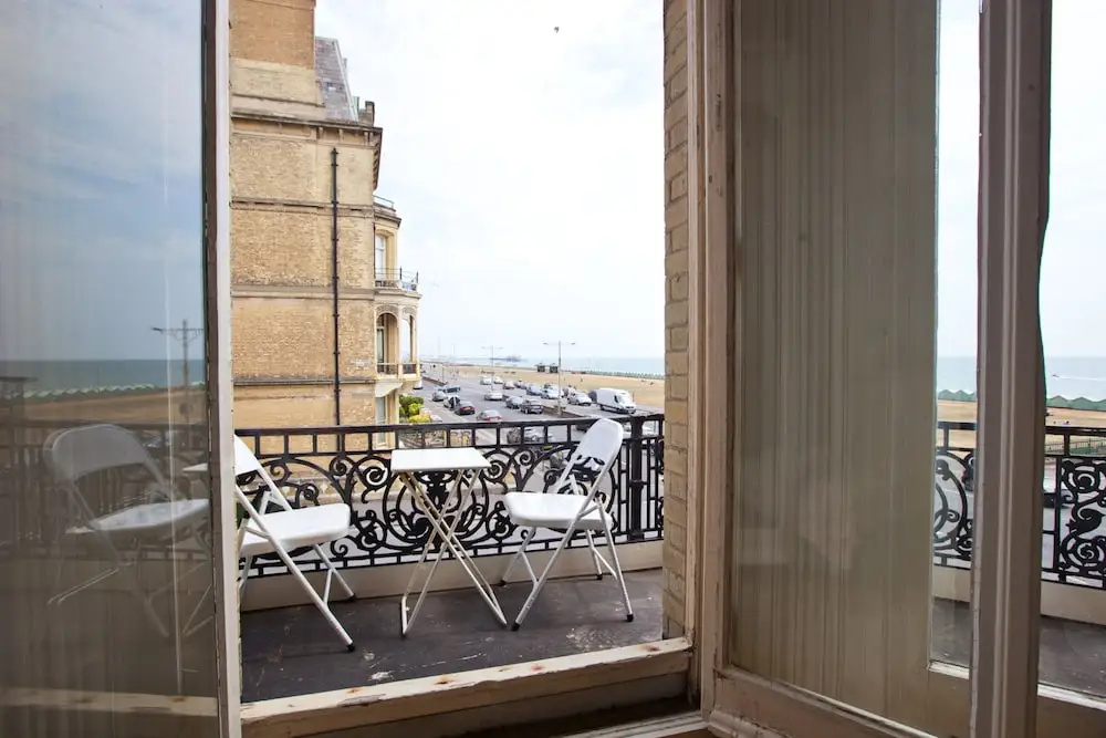 3 Bedroom Seafront Apartment
