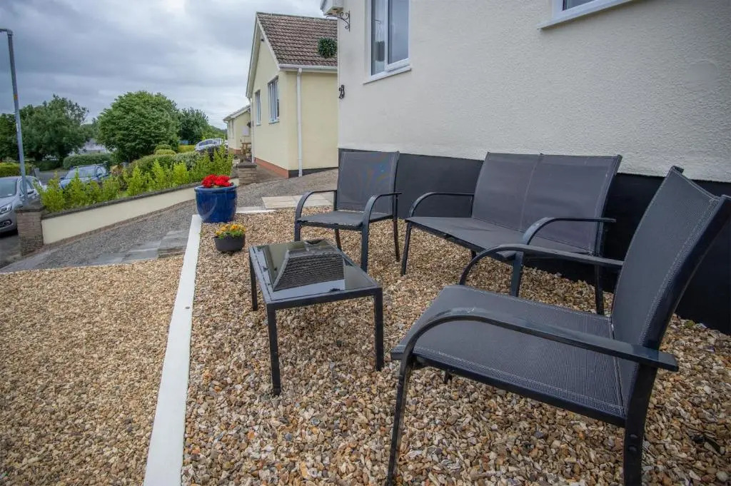 Seawinds - 2 Bedroom Bungalow - Pentlepoir
