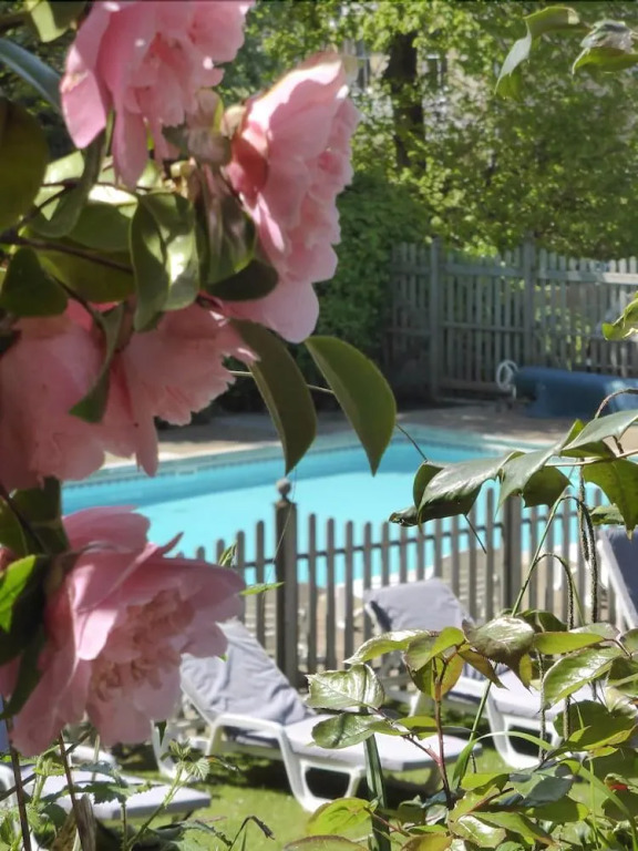 Eversley Hotel