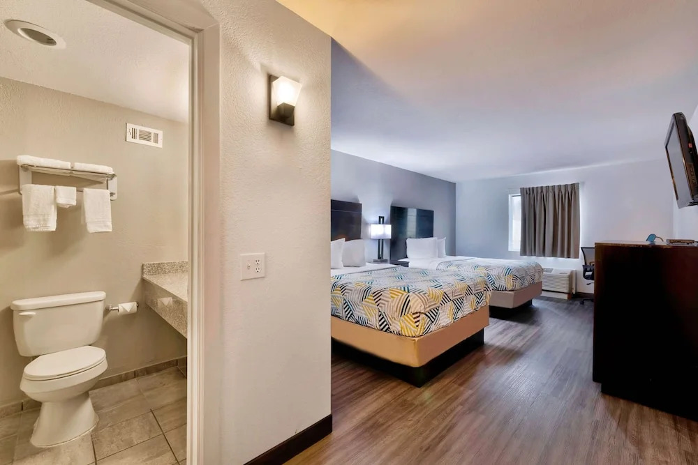 Days Inn & Suites By Wyndham Bartlesville