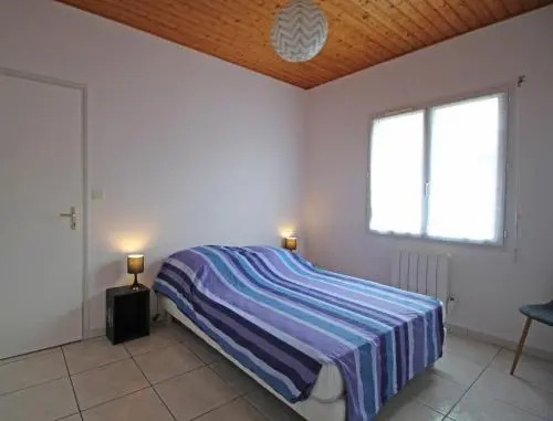 Villa 2 Chambres Bassin D'Arcachon Dans Quartier Residentiel.