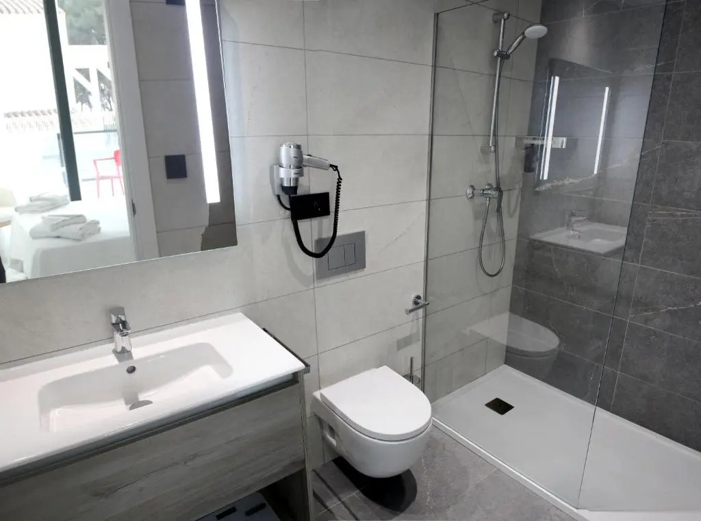 AZAHAR BEACH Red Apartments & Spa