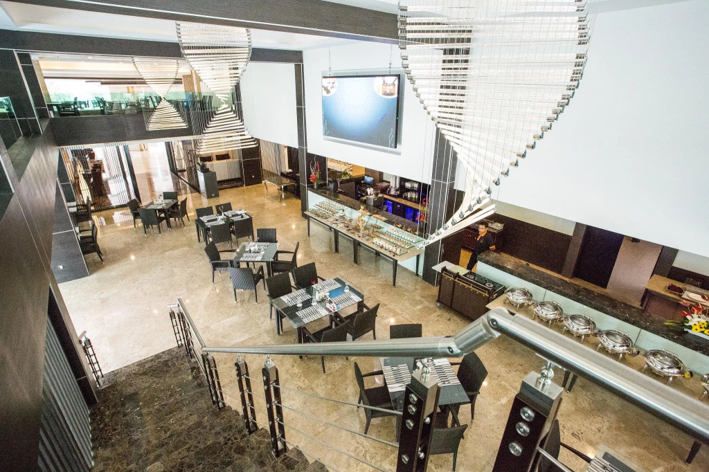 Royale Signature Hotel