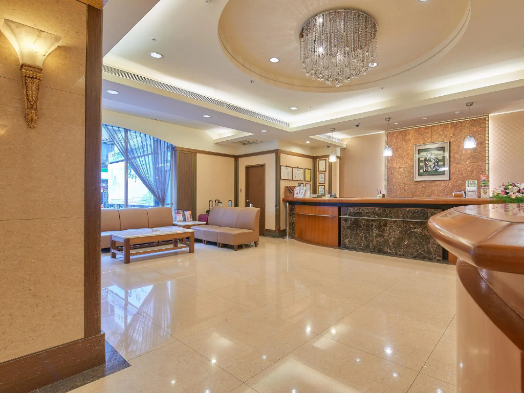 Y Hotel