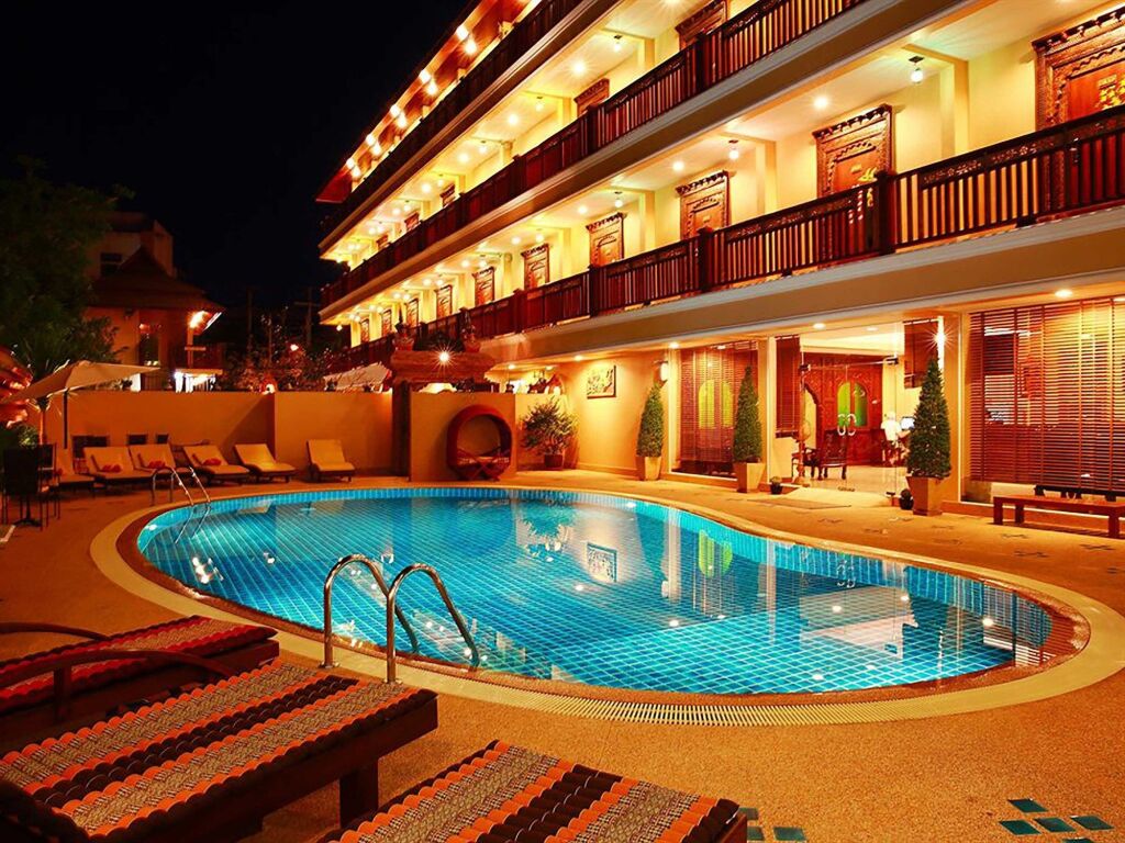 At Chiang Mai Hotel