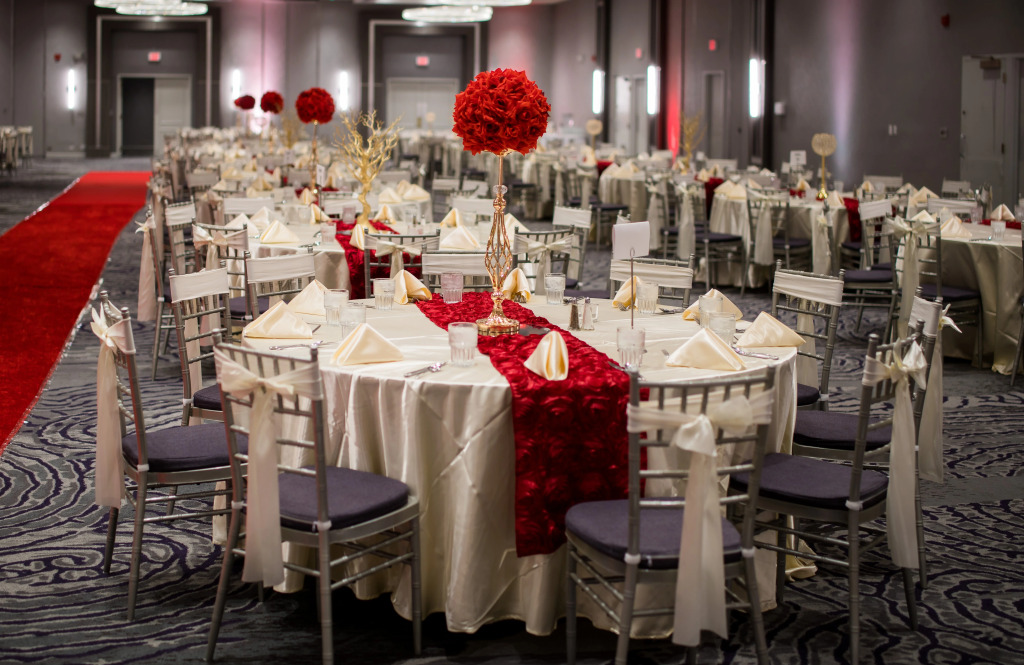 Holiday Inn Chicago Nw Crystal Lk Conv Ctr by IHG