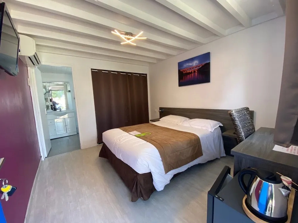 Hotel Des 4 Vents "Esprit Camargue" Parking Privé Gratuit