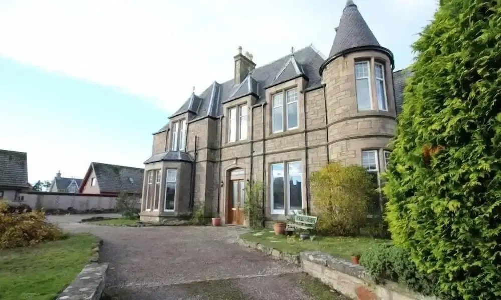 Duchally House