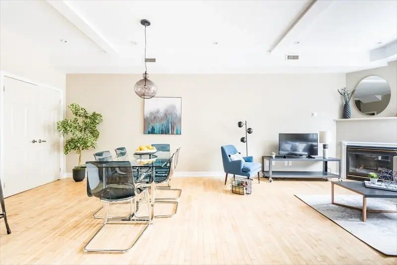 Bright 3BR in Church Yonge Corridor by Sonder