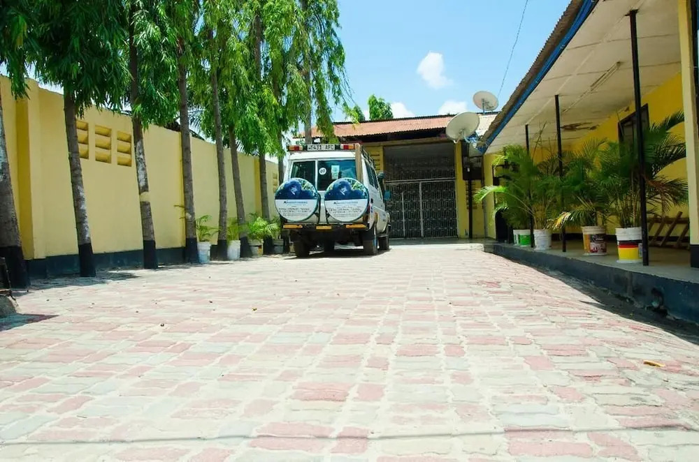 Kicec bar and guest house airport