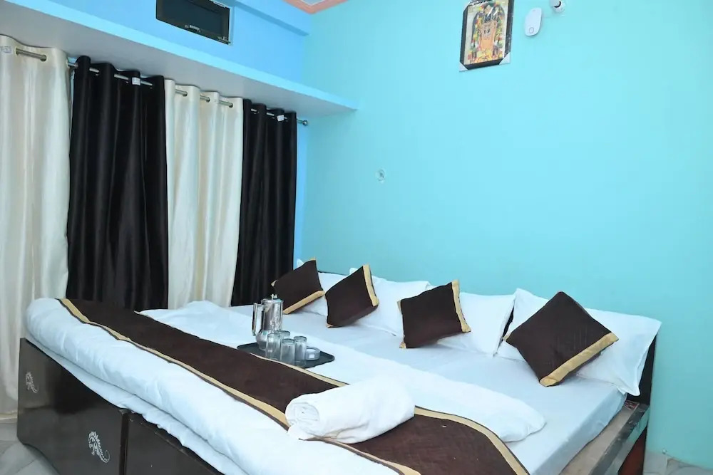 Shri Sita Vallabh pad Chhaya