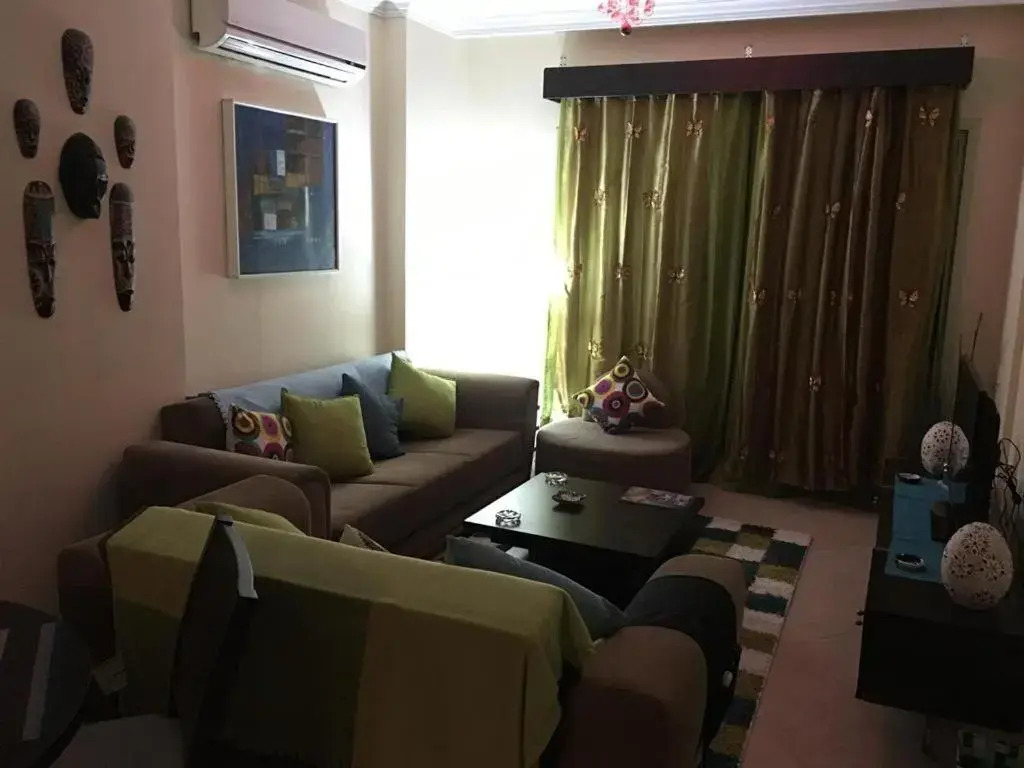 Pool View Apartment At British Resort Unit 221