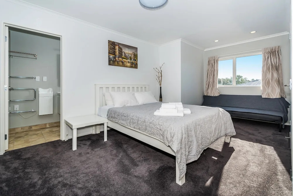 Albany Rosedale Modern 2 Bedroom Unit