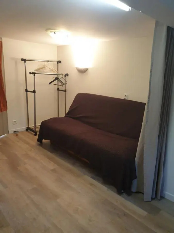 T1 Dans Maison Au Calme