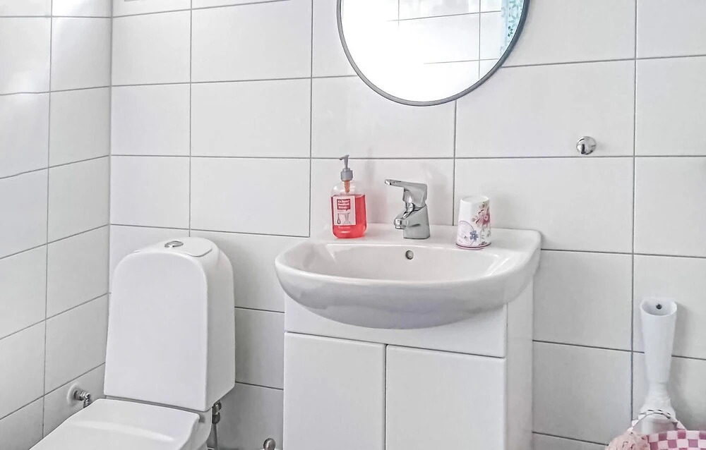 Stunning Home in Löttorp With 4 Bedrooms