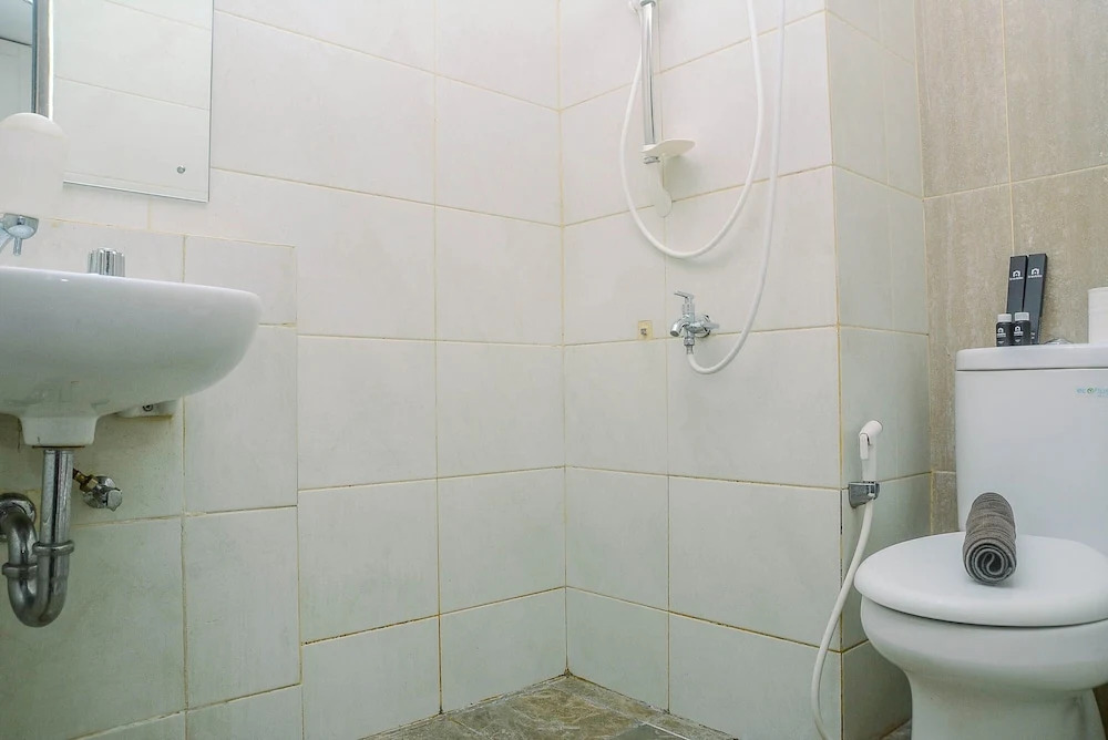Minimalist And Comfy Studio At Grand Dhika City Apartment