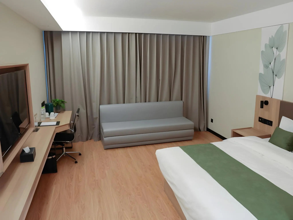 GreenTree Inn Express Shandong Qingdao Chengyang District Aodong Road