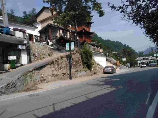 Caiyin Inn